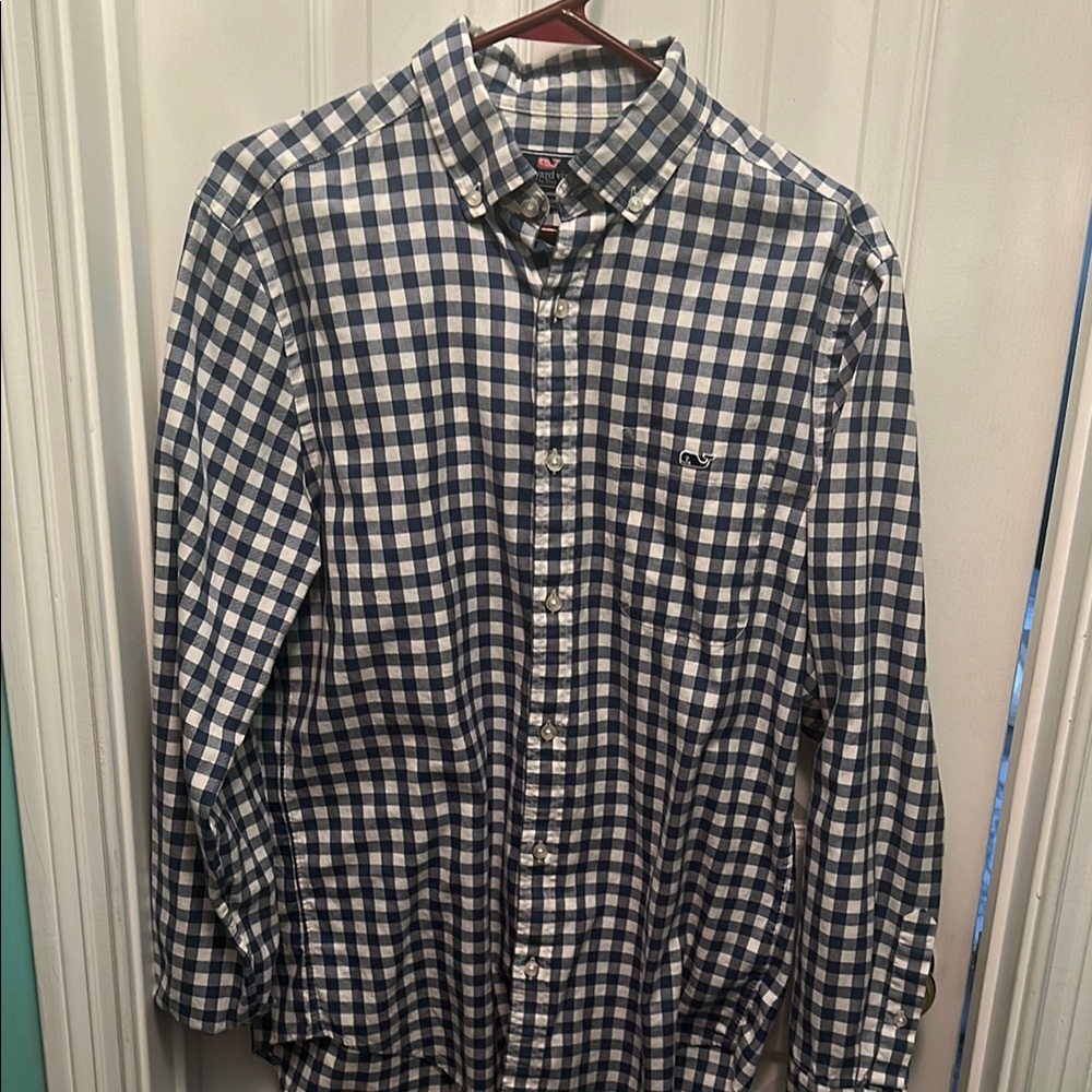 Vineyard Vines Blue and White Casual Button Down Shirt